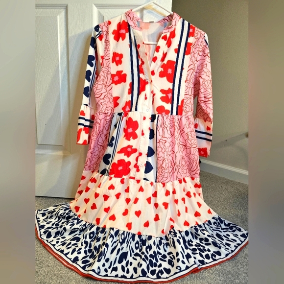 Dresses & Skirts - Adorable Lightweight Multiple Print Dress